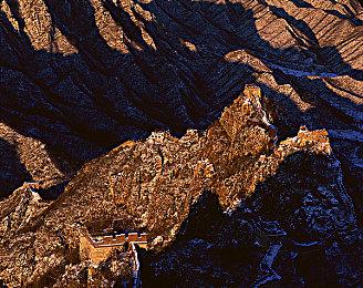 国产单机动作游戏《混沌落日》曝预告&实机演示 预计2022年登Steam